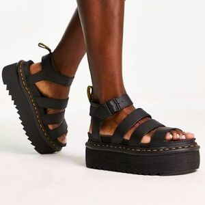 NWT Dr Martens Blaire Quad Flatform Sandals (US6)